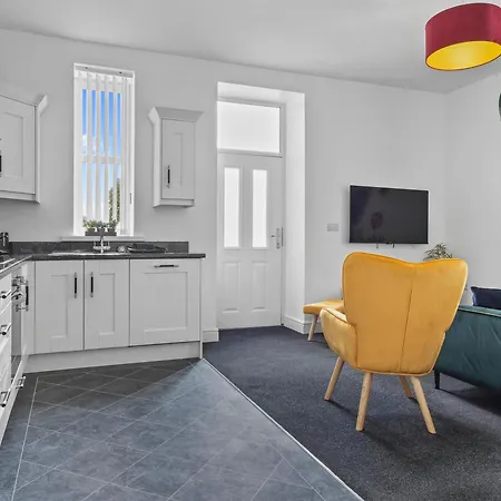 Cosy & Spacious 2br Flat Free Parking Apartman Workington